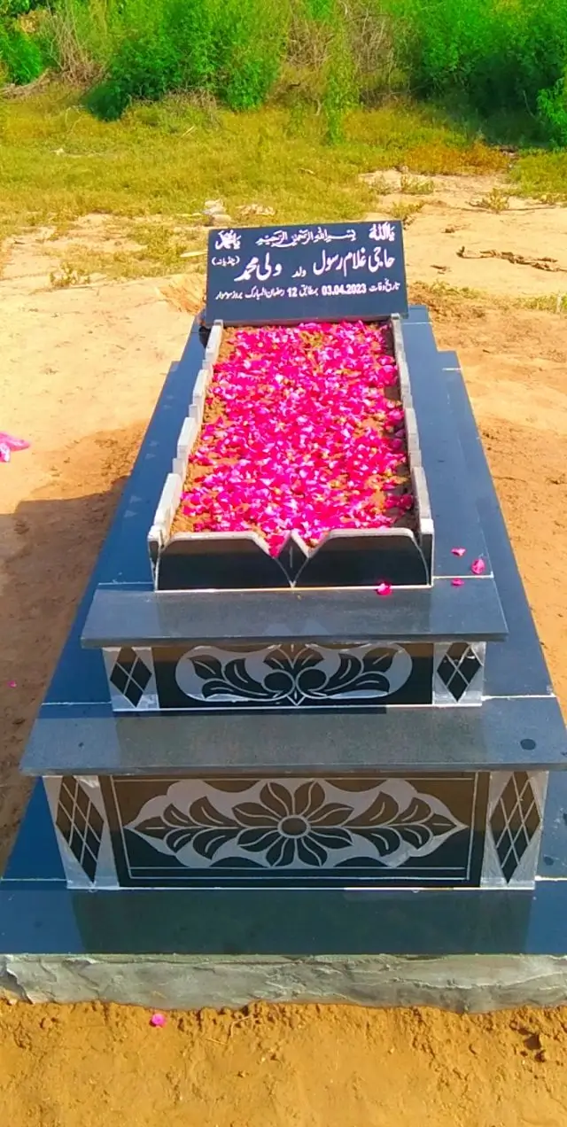 black granite beautiful grave