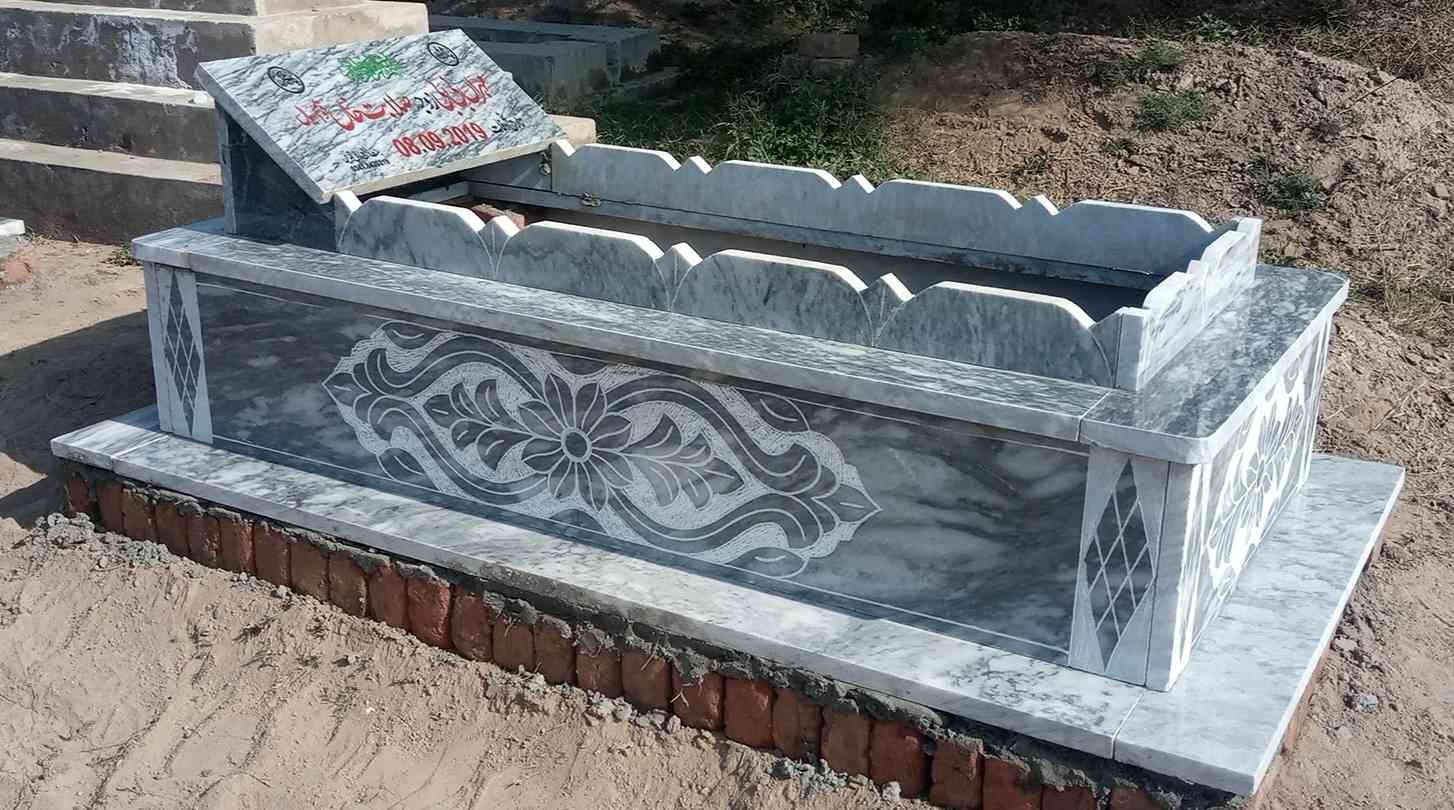 sunny grey single marble grave