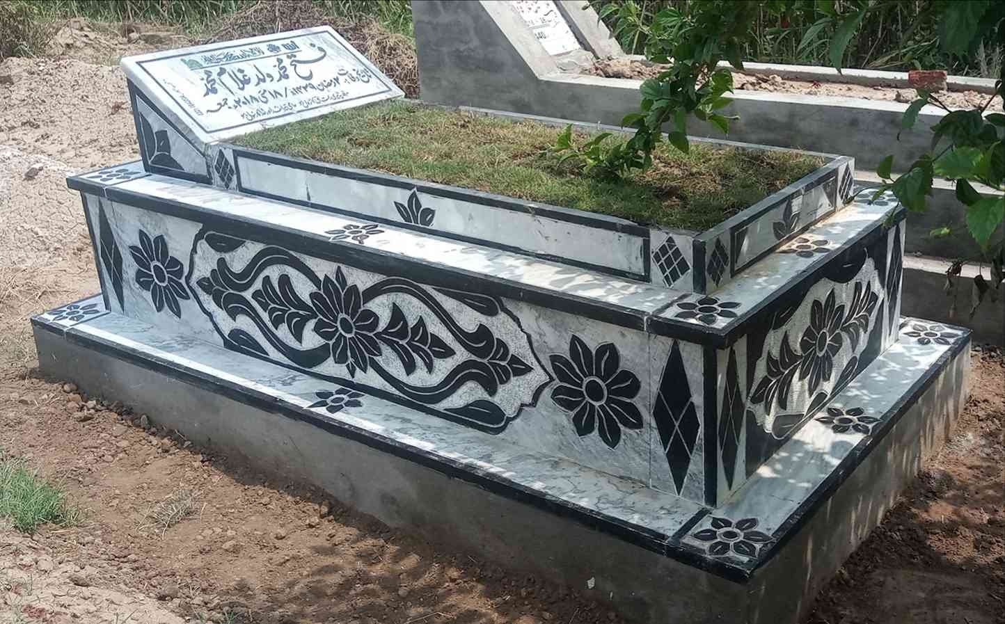 sunny grey single step marble grave design