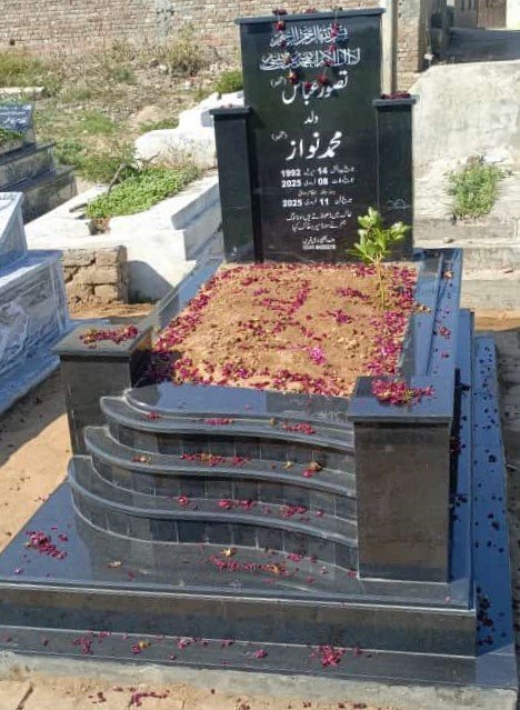 turkesh black granite qabar